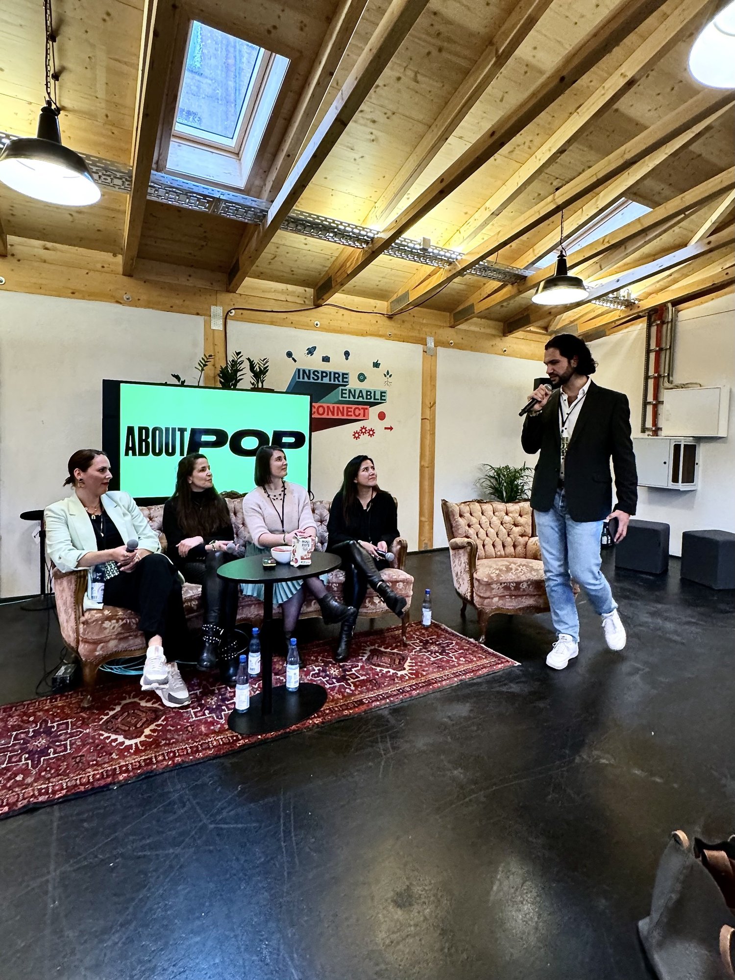 Diskussion zur pflanzlichen Ernährung in der Gastronomie bei ABOUT POP